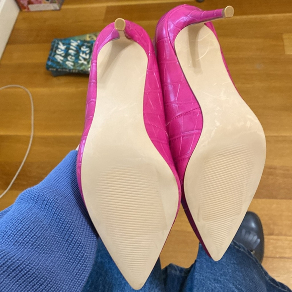 Steve Madden Vala-C Croco Print Stiletto Pumps - Picture 5 of 5